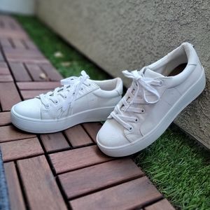 Steve Madden Bertie Platform White Sneakers 6.5